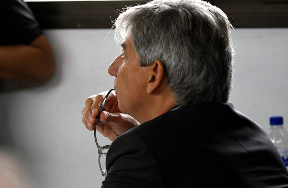 Causa ex juez federal Walter Bento, en Tribunales federales. Hoy declararon Juan Carlos Iñiguez (de remera celeste)  y Alfredo Bustos CaraFoto: Orlando Pelichotti