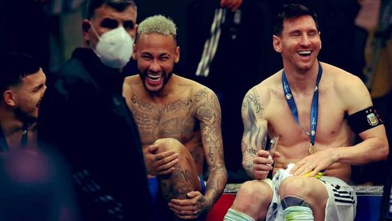 AMIGOS. Messi y Neymar, otra vez juntos. ¡Qué viva el fútbol! AMIGOS. Messi y Neymar, otra vez juntos. ¡Qué viva el fútbol!