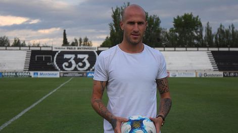 Los Andes | Adiós. Cristian Llama, tras una temporada con altibajos, no renovó con Gimnasia y no continuará.