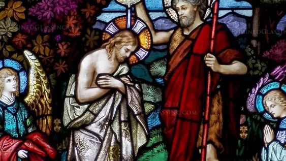Juan el Bautista fue un profeta de Dios que ayudó a preparar al pueblo para la venida de Jesús. Detalle del vitral Bautismo en el río Jordán