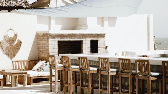 La casa se muda afuera: espacios sociales interiores se apoderan del exterior