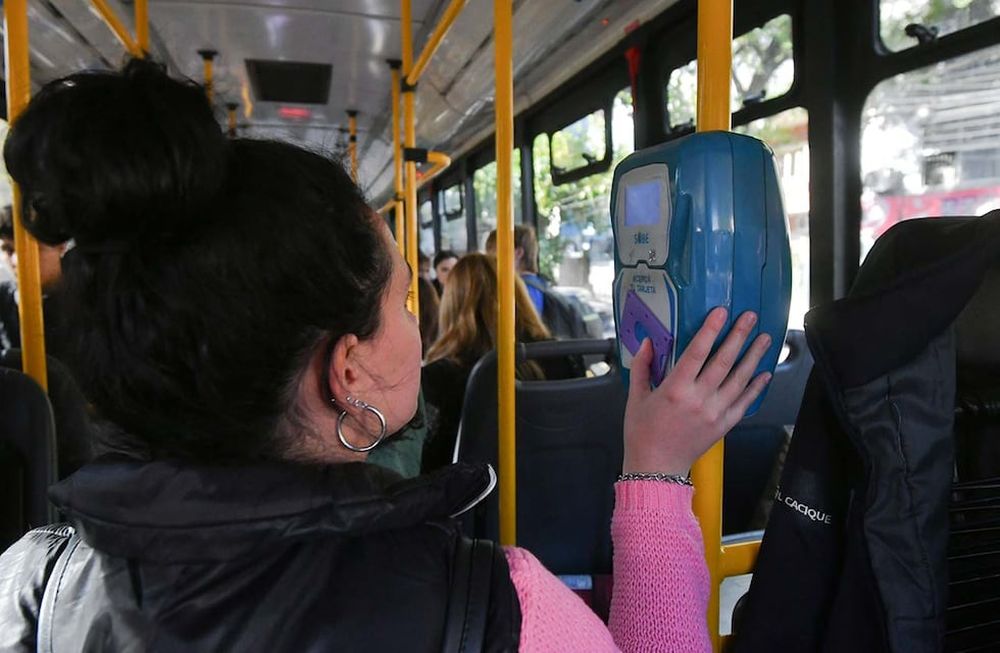 El Gobierno argentino obtuvo el préstamo para destinarlo a los subsidios del transporte público y del sector eléctrico. Foto archivo: José Gutierrez / Los Andes