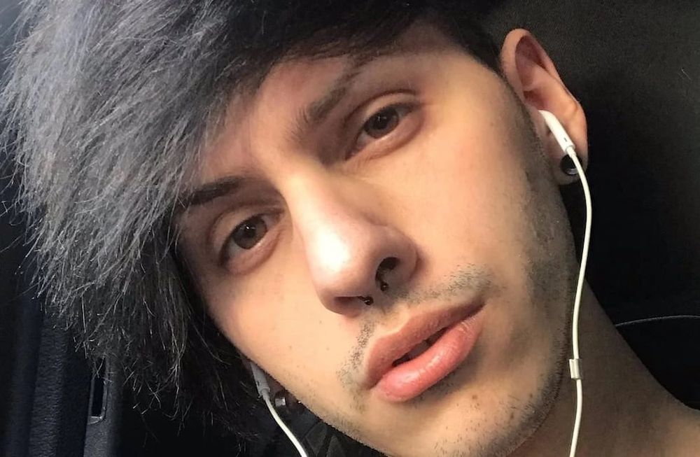 Estanislao Fernández y Dyhzy, en la misma foto y sin ropa