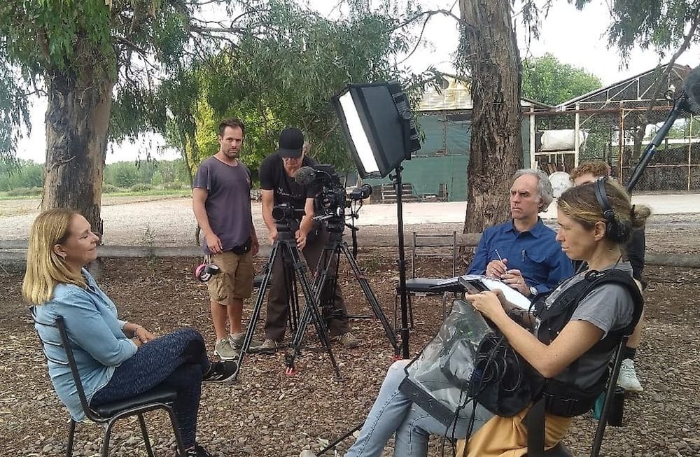 Un momento de grabación en Mendoza para el reportaje del canal Arte, para la cinta que el realizador alemán, German Kral, realizó para el canal europeo