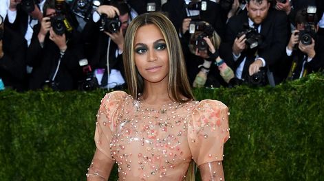 Beyoncé en la MET Gala 2016. Está anunciada para la edición de 2026.