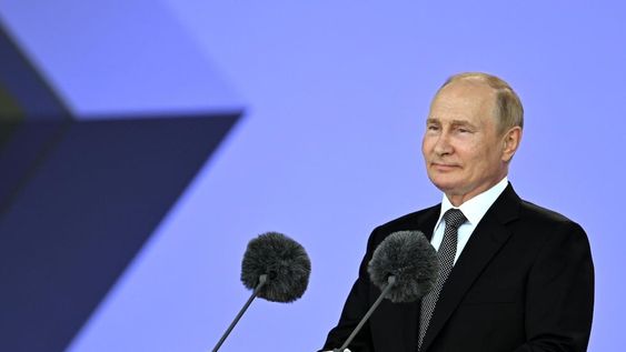 Vladimir Putin, presidente de la Federación Rusa, en la inauguración de la exposición Army 2022, en Moscú.