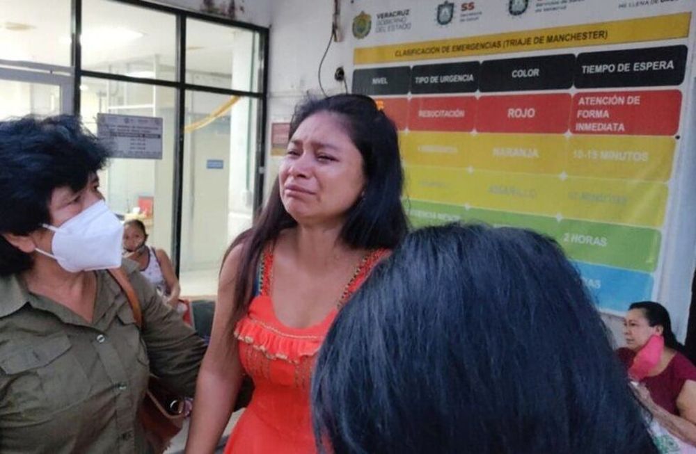 La tristeza de la madre los niños que ingirieron un pan envenenado.