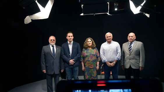 Ciclo Pilares para el desarrollo sustentable de la región . Quinto  EncuentroLa ministra de Salud de la provincia de Mendoza, Ana María Nadal, junto a José Federico López, Presidente de la Clínica de Cuyo, el  Dr. Roberto Miatello, Decano de la Facultad de Medicina de la Universidad Nacional de Cuyo junto al  Dr. José Lodovico, Presidente del Círculo Médico de Mendoza (Cimesa) y Secretario de la Confederación Médica de la República Argentina (Comra); y el Lic. Rodolfo Montero, Gerente General de la Fundación Escuela Medicina Nuclear (Fuesmen).Un encuentro para tener una mirada estratégica de la salud en la provincia y en los avances tecnológicos aplicados en beneficio de los pacientes.Foto: Orlando Pelichotti