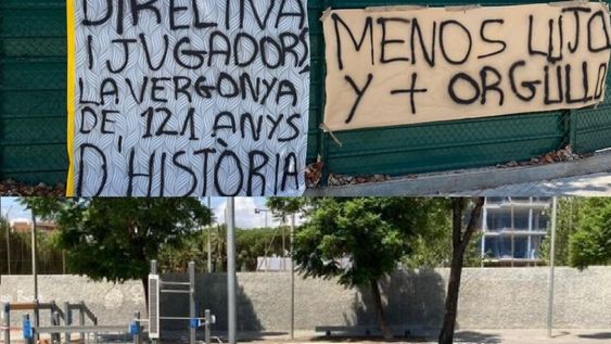“Fuera mercenarios” fue el reclamo de los hinchas de Barcelona al equipo liderado por Messi tras la eliminación