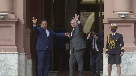 Los Andes | El presidente  Luis Arce de Bolivia y Alberto Fernández presidente  argentino en la Casa Rosada.  Foto clarin