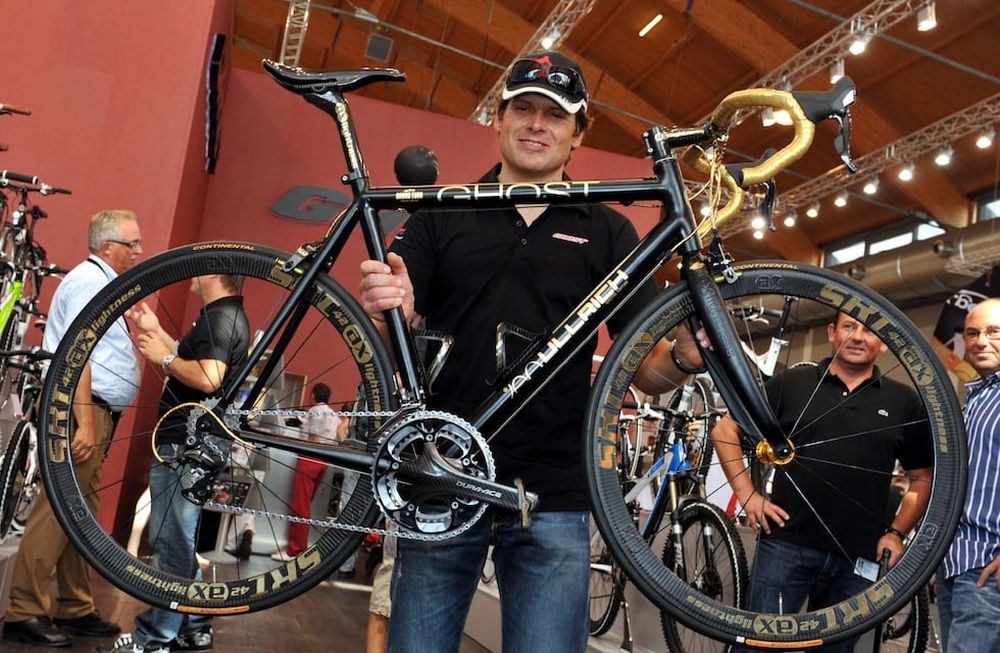 Detuvieron a un ex ganador del Tour de France por golpear a una prostituta en un hotel