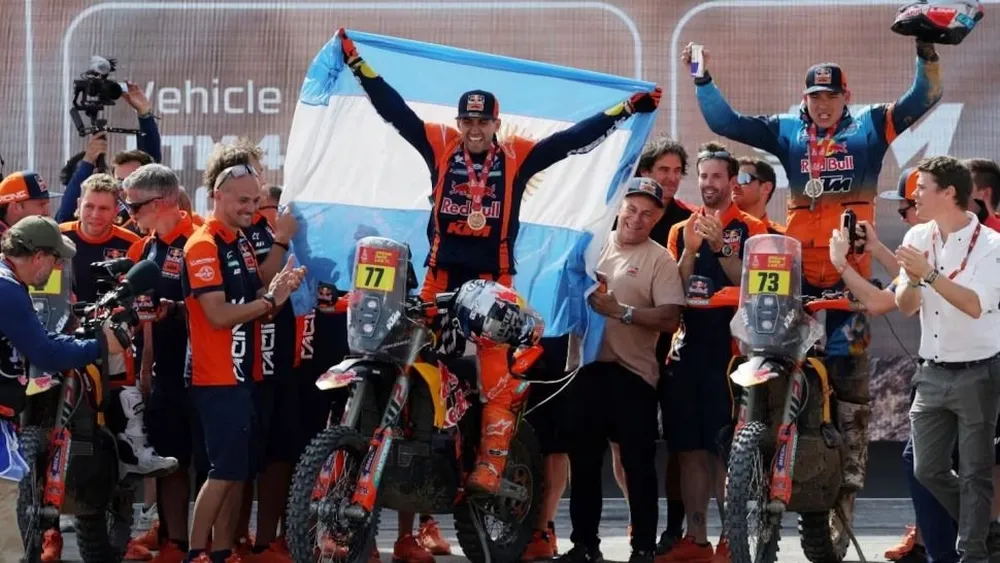Luciano Benavides es campeón del Dakar 2026.