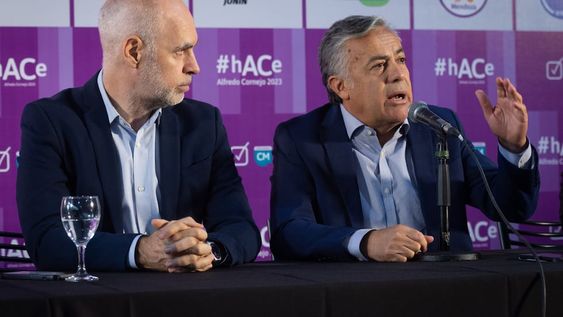 Rodolfo Suárez, Horacio Rodríguez Larreta y Alfredo Cornejo presentaron el Frente Cambia Mendoza en el Club Andes Talleres.  Foto: Ignacio Blanco / Los Andes