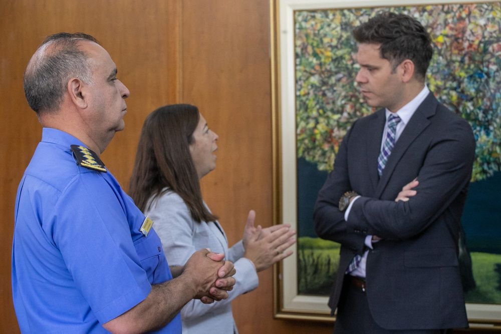 El jefe de la Policía, Marcelo Calipo, junto a otros funcionarios, dieron un detalle del funcionamiento de los servicios del Estado durante las elecciones 2025. Foto: Gobierno de Mendoza.