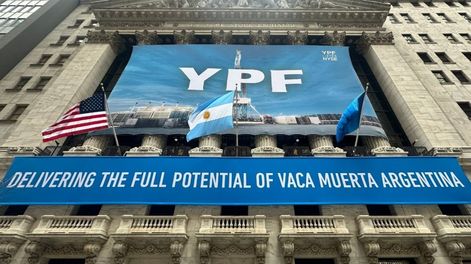 La Justicia de EE.UU: ordenó la entrega a privados del 51% de YPF. &nbsp;