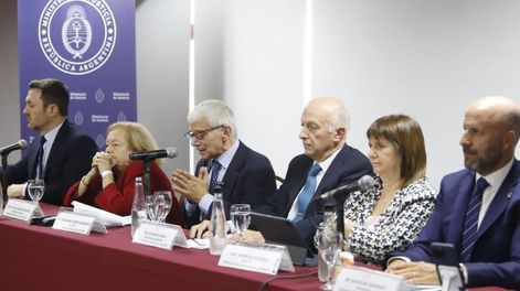 Los Andes | El ministro de Justicia, Mariano Cúneo Libarona presenta el nuevo sistema acusatorio para el fuero federal. Participaron Luis Petri y Patricia Bullrich, de las carteras de Defensa y Seguridad, respectivamente. Foto: Prensa Ministerio de Justicia de la Nac