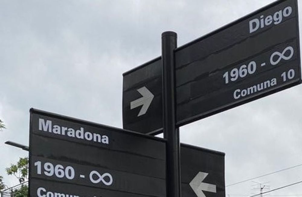 Un vecino cambió el nombre de las calles: Segurola y Habana por Diego y Maradona. El ídolo será eterno. / Gentileza.