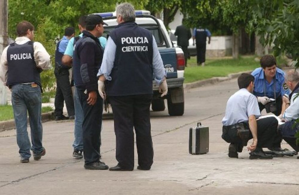 Asesinaron a un joven en La Matanza mientras esperaba a su novia. - Imagen ilustrativa