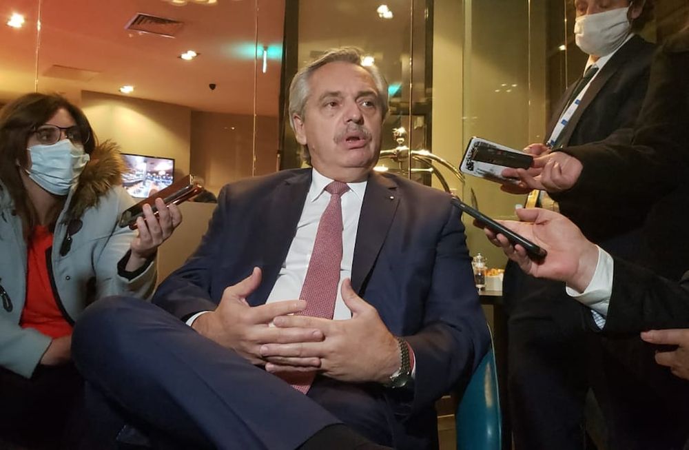Alberto Fernández, desde Edimburgo, hablando de la renegociación con el FMI. (Enviado Especial)