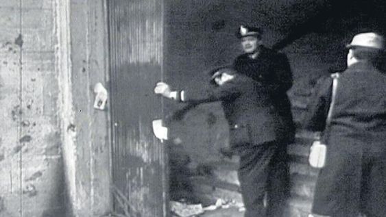 Foto histórica de la puerta 12 del estadio Monumental, que fue cerrada con candado a la salida de un superclásico y fallecieron 71 simpatizantes Xeneizes.