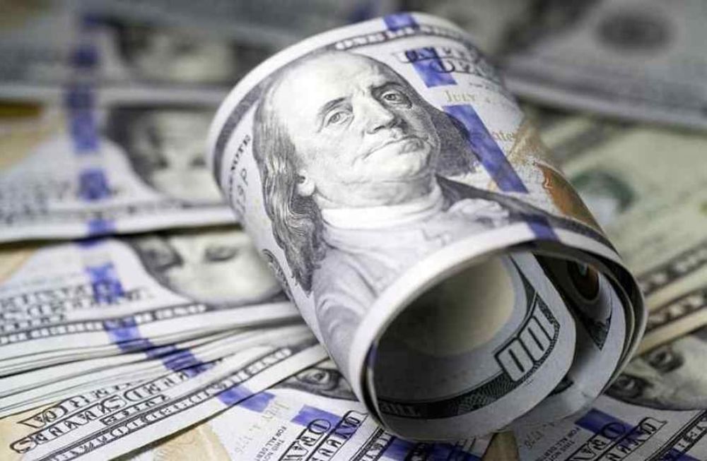 Los envíos mensuales promedio son de 300 dólares. (AP/Archivo)
