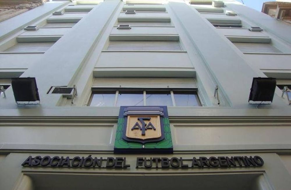 La AFA aclaró que no está siendo investigada por el escándalo en FIFA