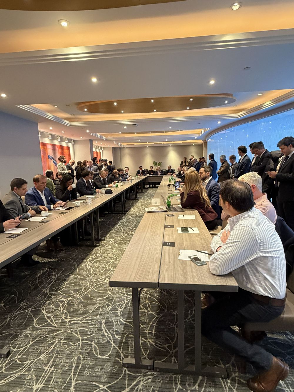 Mendoza participa en la feria PDAC, el principal evento mundial de minería, para mostrar proyectos provinciales a inversores internacionales. Mendoza participa en la feria PDAC, el principal evento mundial de minería, para mostrar proyectos provinciales a inversores internacionales.