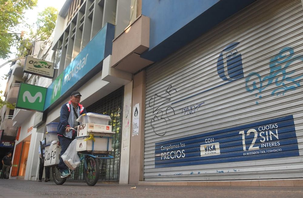 Dan marcha atrás con subas salariales y prevén recortes