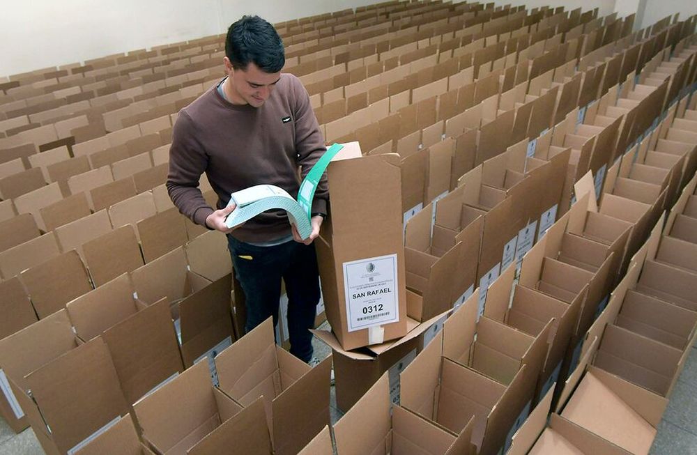 La Junta Nacional Electoral ya tiene listas las boletas, urnas y accesorios que se usarán este próximo domingo en las elecciones municipales Foto: Orlando Pelichotti
