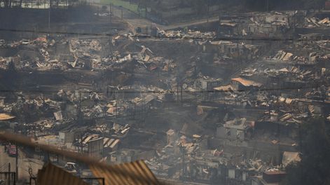 Incendios en Chile: confirman 19 muertos, más de 20 mil hectáreas quemadas y 325 viviendas destruidas.