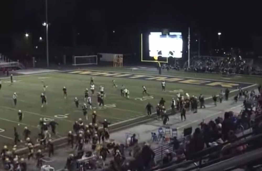 Video: un tiroteo desató el pánico en un partido de fútbol americano en Estados Unidos. / Foto: captura de video