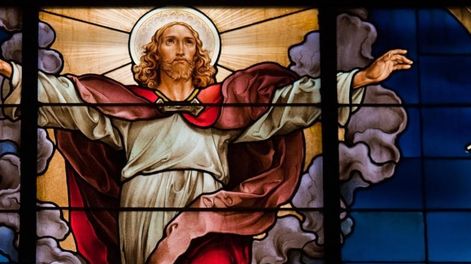 Los Andes | Detalle del vitral La Ascensión de Cristo creado por F. Zettler (1878-1911) en la iglesia alemana en Estocolmo, Suecia.