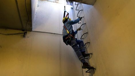 Los Andes | Los salarios cayeron considerablemente frente a la inflación en 2023 y dudan que vayan a recuperar el terreno perdido en 2024. Foto: Orlando Pelichotti / Los Andes