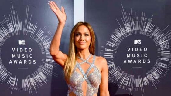 Jennifer López más excéntrica y pavota que nunca