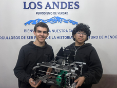 Robótica: quiénes son los adolescentes que crearon a El Mostro y buscan ayuda para competir en México