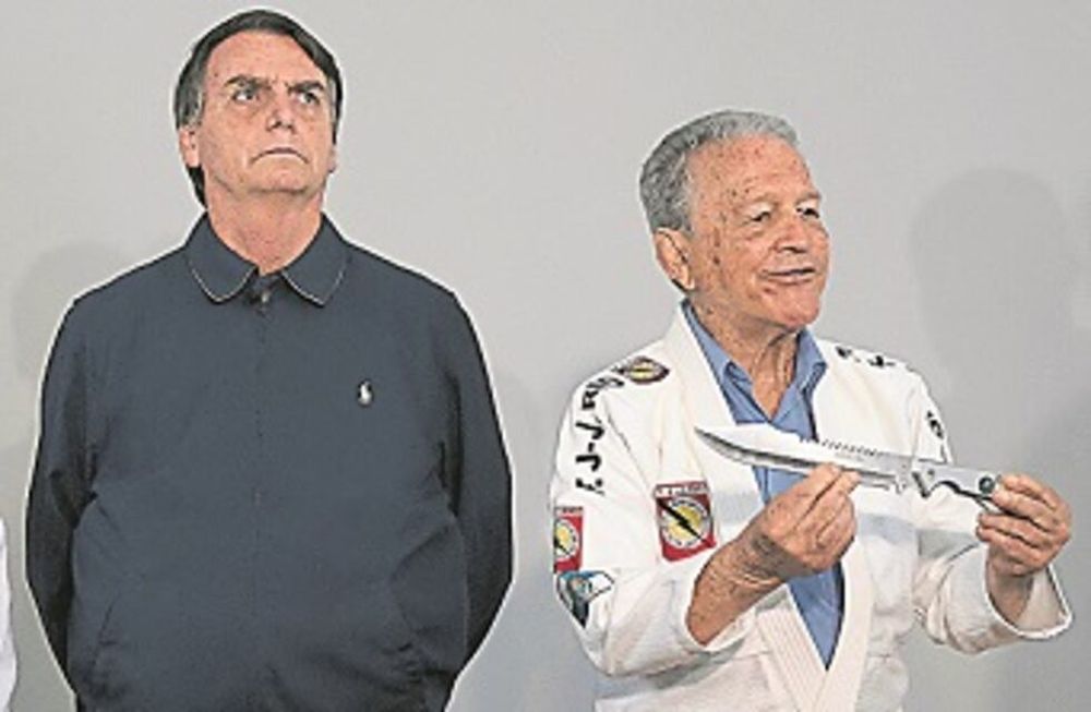 Augusto Heleno: “Bolsonaro no va a debates por miedo a un atentado”