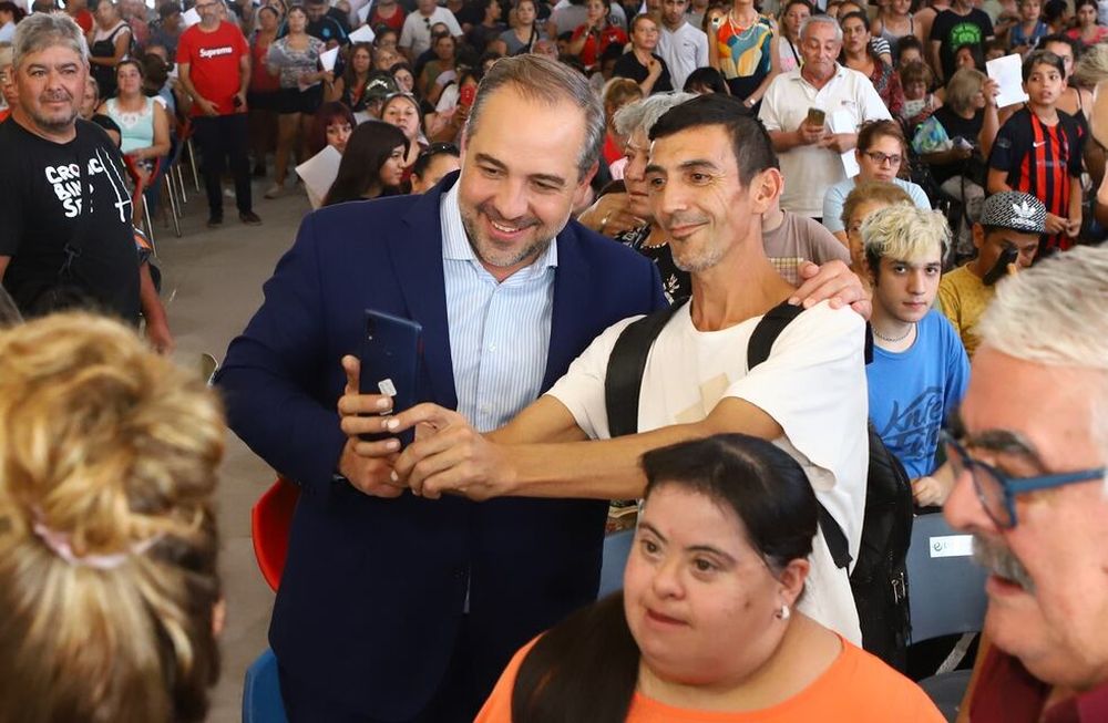 Stevanato participó de la entrega de tablets por parte del ENACOM