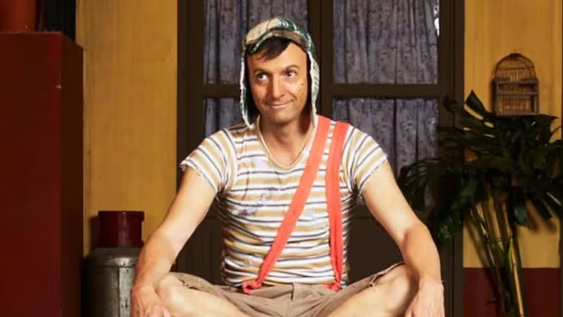 max estrena este jueves la serie de chespirito: todo lo que hay que saber de la esperada biopic