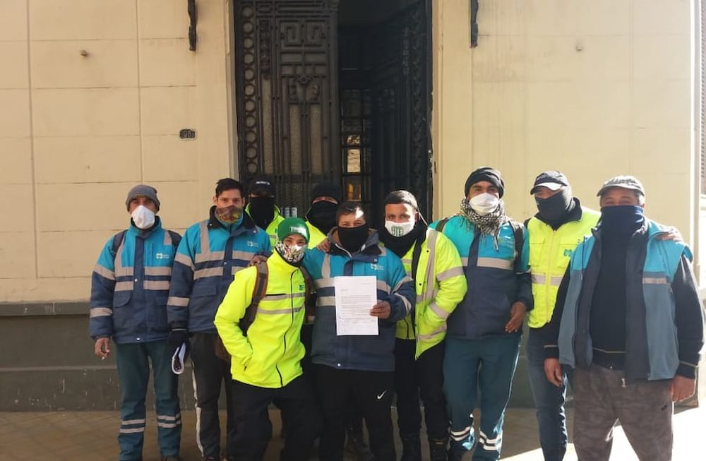 Trabajadores de Capital le enviaron una carta al Arzobispado para pedir su intermediación en el conflicto salarial