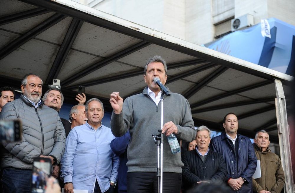 Las últimas medidas anunciadas por Sergio Massa ponen en riesgo el acuerdo firmado con el Fondo Monetario Internacional.Foto Federico Lopez Claro