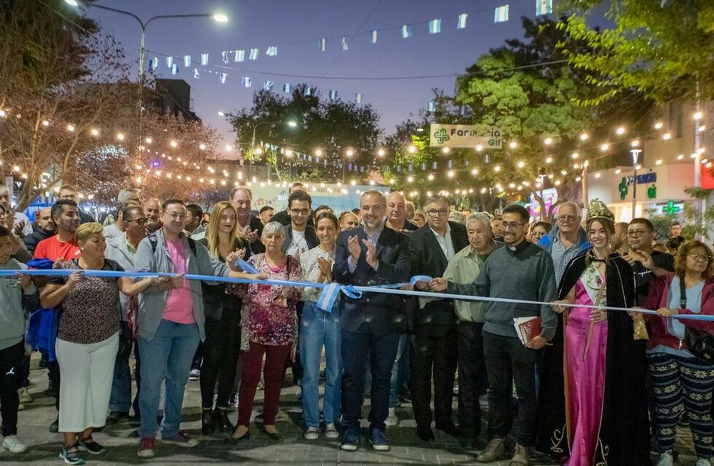 Stevanato inauguró las obras de renovación del casco histórico de Maipú