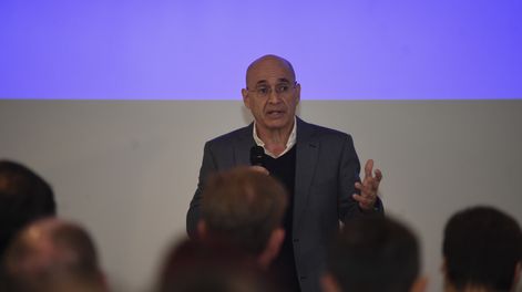 Axel Hoffman fue el primer expositor del ADERPE DAY y trazó un panorama sobre la minería en Cuyo.