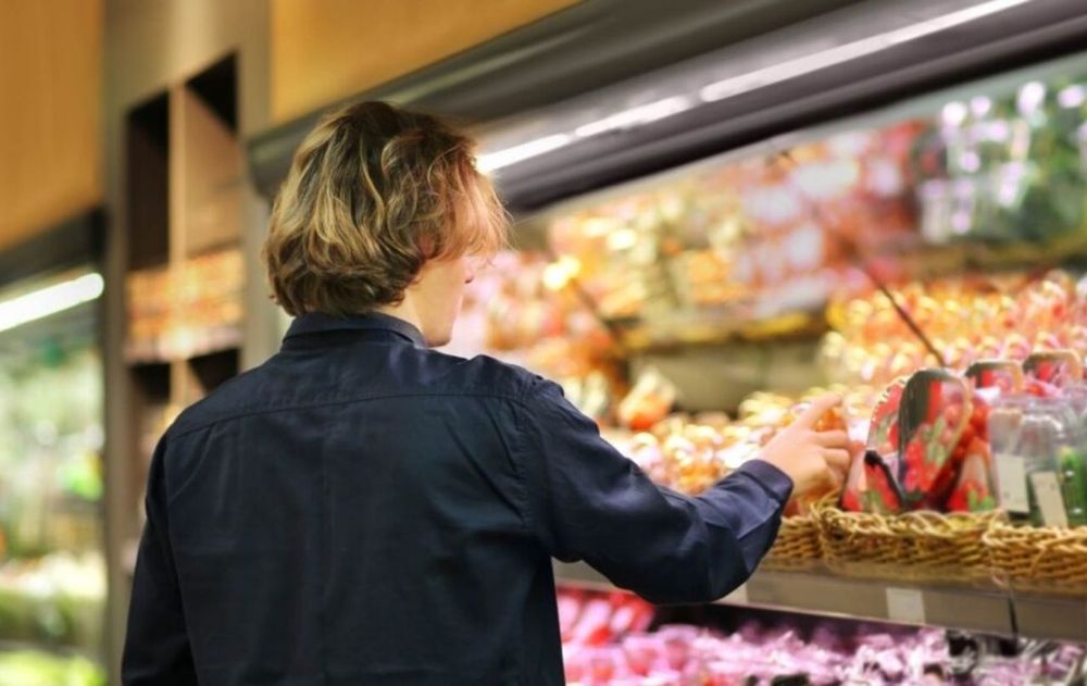 Cinco provincias necesitaron más de 1 millón de pesos para llenar el carrito en el supermercado.