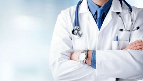 Los bajos aranceles que las obras sociales y prepagas abonan a los médicos es un reclamo que los profesionales de la salud arrastran desde hace mucho tiempo.