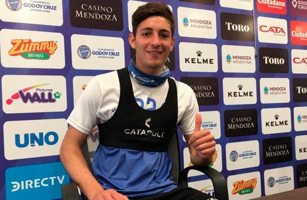 Gonzalo todavía no cumple un año en Primera división. Debutó el 28 de noviembre de 2020 en un empate 0-0 ante Banfield en el Malvinas cuando el DT del Tomba era Diego Martínez. / Gentileza Prensa Godoy Cruz.
