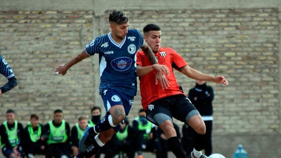 Clásico empate. En el predio que Gimnasia posee frente al Aeropuerto, el Lobo y la Lepra no se sacaron diferencias: fue 1 a 1. / Gentileza Prensa Gimnasia y Esgrima.