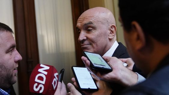 El diputado José Luis Espert, presidente de la Comisión de Presupuesto y Hacienda (Foto: Federico López Claro/Clarín)