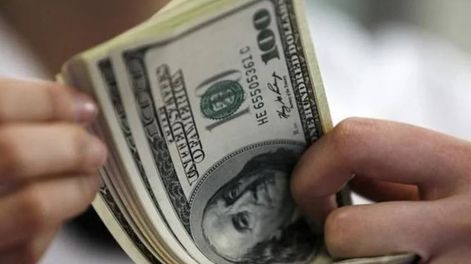 Los Andes | El dólar blue conviene comprarlo a principio de mes.