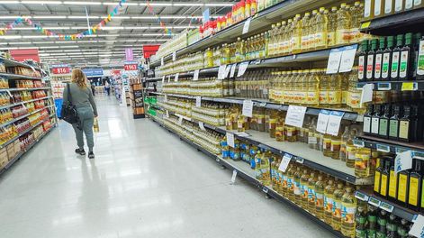 Siguen productos de canasta básica con precios fijos. / Foto: Mariana Villa / Los Andes