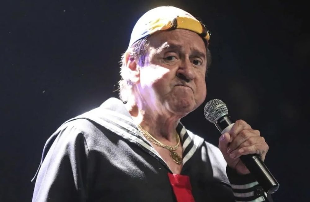 En redes sociales, ha surgido el debate entre los usuarios sobre si Carlos Villagrán ya debería dejar de interpretar a Quico. Foto: Web